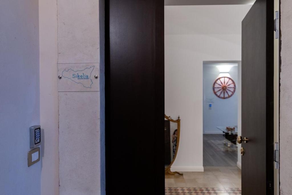 Sikelia-Sicilian Rooms Catania Ngoại thất bức ảnh