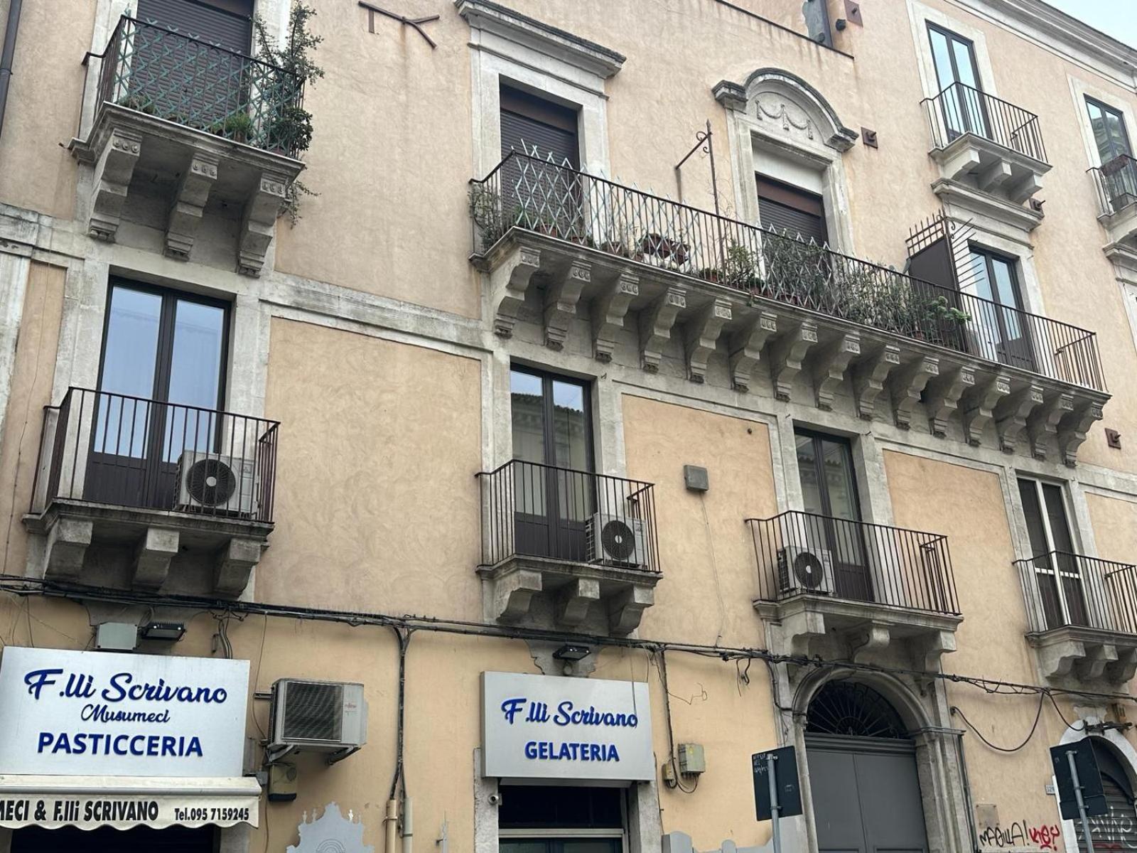 Sikelia-Sicilian Rooms Catania Ngoại thất bức ảnh